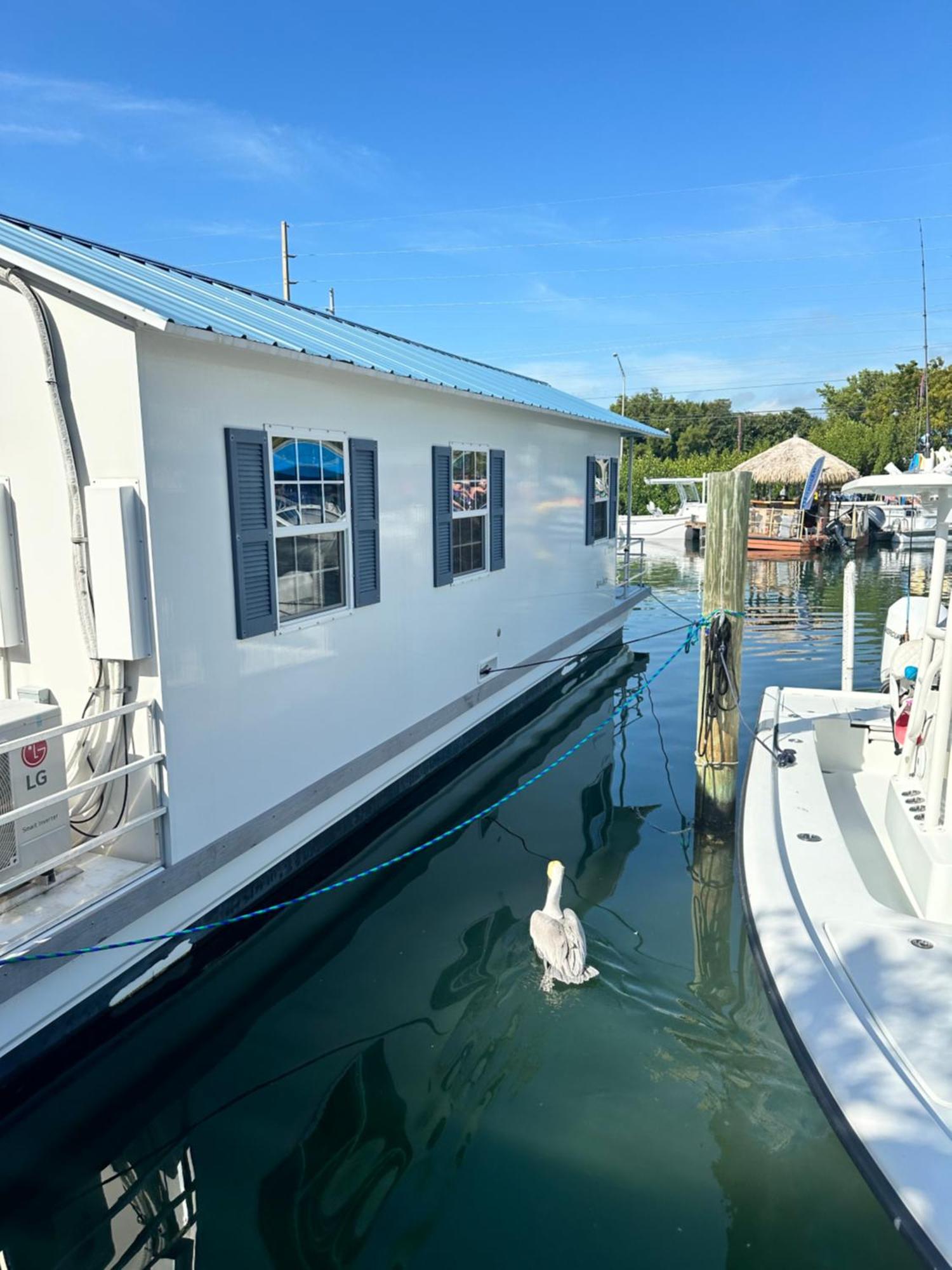 Aqua Lodges At Hurricane Hole Marina Stock Island Exterior photo